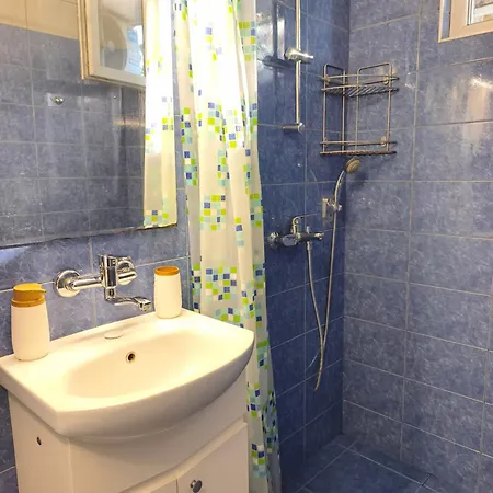 Apartament By The Sea 3 *